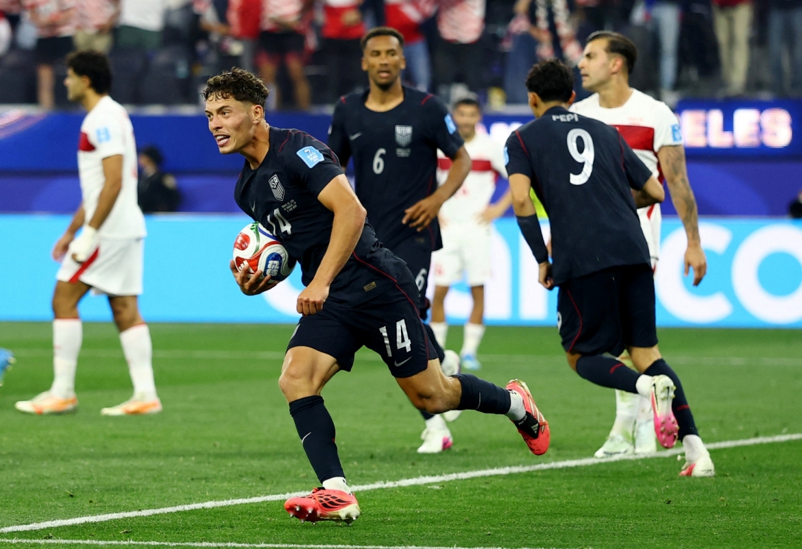 Berhalter gỡ hòa 2-2 cho Mỹ ở phút 49 của trận đấu. (Ảnh: Reuters)