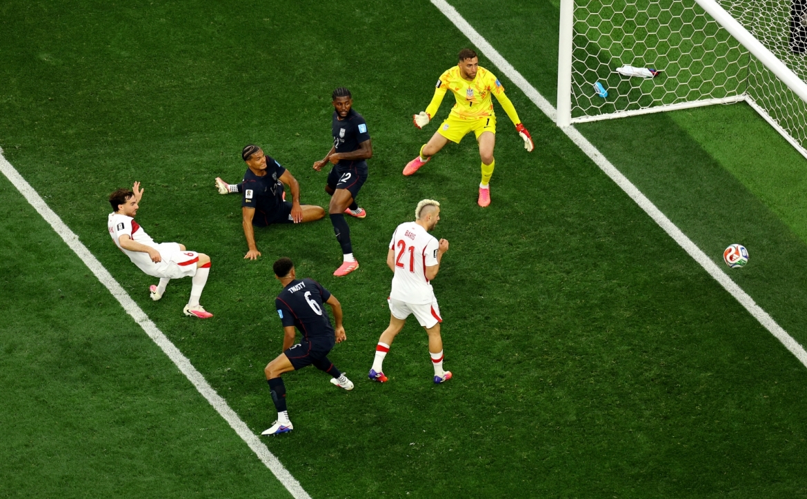Orkun Kökçü ghi bàn nâng tỉ số lên 2-1 cho Thổ Nhĩ Kỳ. (Ảnh: Reuters)