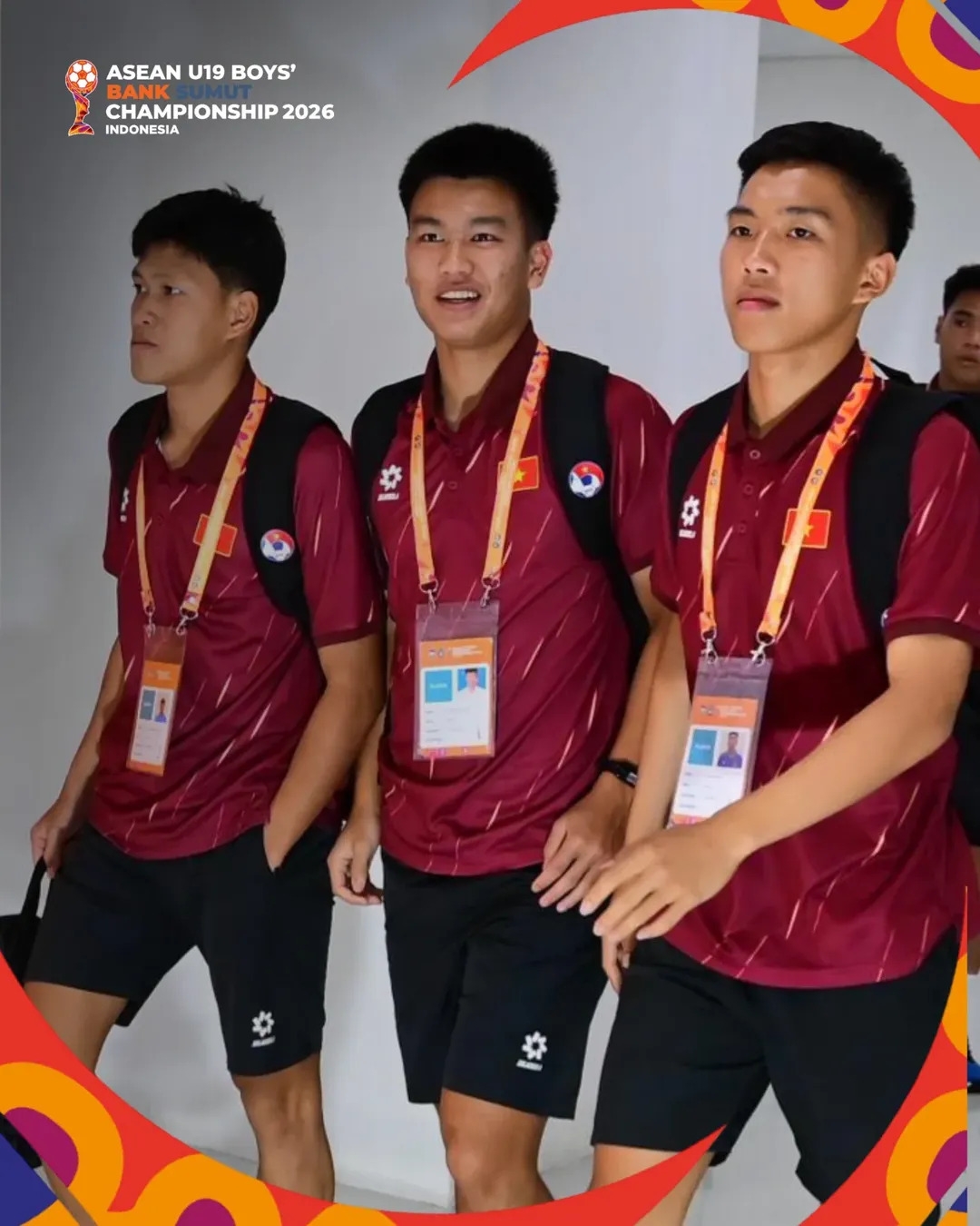 Các cầu thủ U19 Việt Nam đã đến sân, sẵn sàng cho trận đấu. (Ảnh: AFF). 