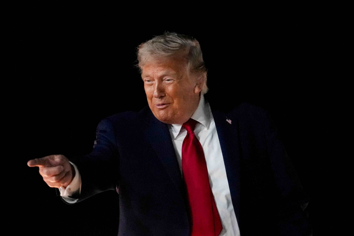 Tổng thống Mỹ Donald Trump muốn sớm chấm dứt cuộc xung đột tại Iran để tập trung cho các công việc cấp bách khác (Ảnh: Reuters)
