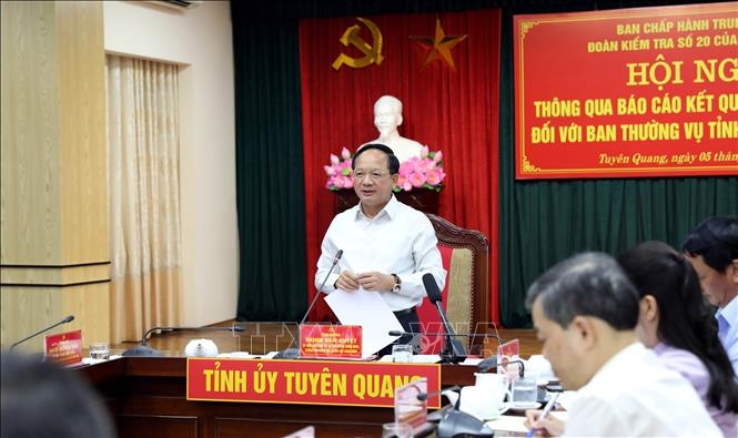 Ủy viên Bộ Chính trị, Bí thư Trung ương Đảng, Trưởng Ban Tuyên giáo và Dân vận Trung ương Trịnh Văn Quyết phát biểu kết luận hội nghị. 