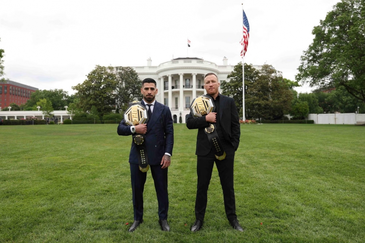 Hai võ sĩ tranh đai vô địch hạng nhẹ Ilia Topuria (trái) và Justin Gaethje (Ảnh: UFC)