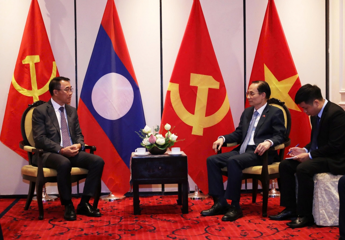 Bộ trưởng Ngoại giao Lê Hoài Trung đã tiếp Ủy viên Trung ương Đảng, Trưởng Ban Đối ngoại Trung ương Đảng Nhân dân Cách mạng Lào Bounleua Phandanouvong