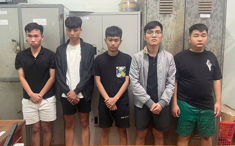 Nhóm đối tượng vừa bị bắt giữ. Ảnh: Công an tỉnh Gia Lai.