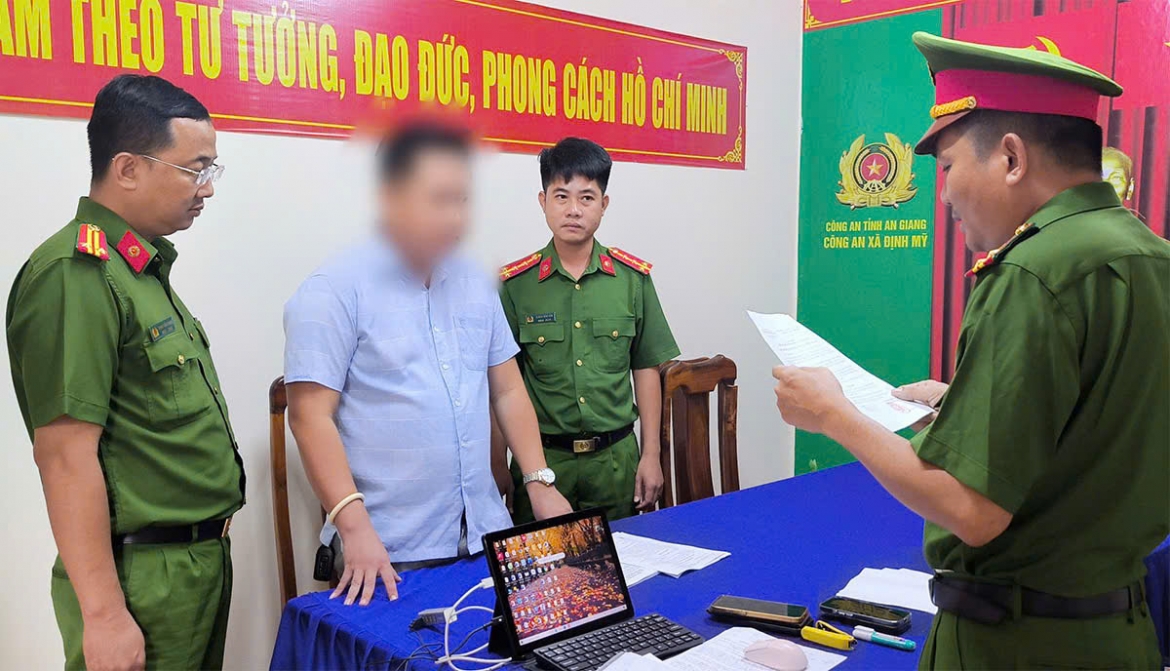 Công an tỉnh An Giang vừa ra quyết định khởi tố vụ án, khởi tố bị can và lệnh bắt bị can để tạm giam đối với Nguyễn Phước Hậu