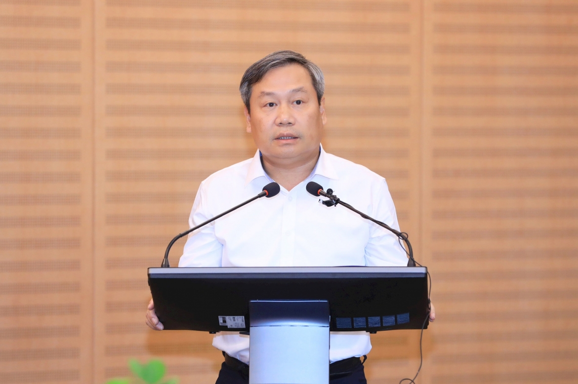 Chủ tịch UBND thành phố Vũ Đại Thắng phát biểu chỉ đạo tại hội nghị.