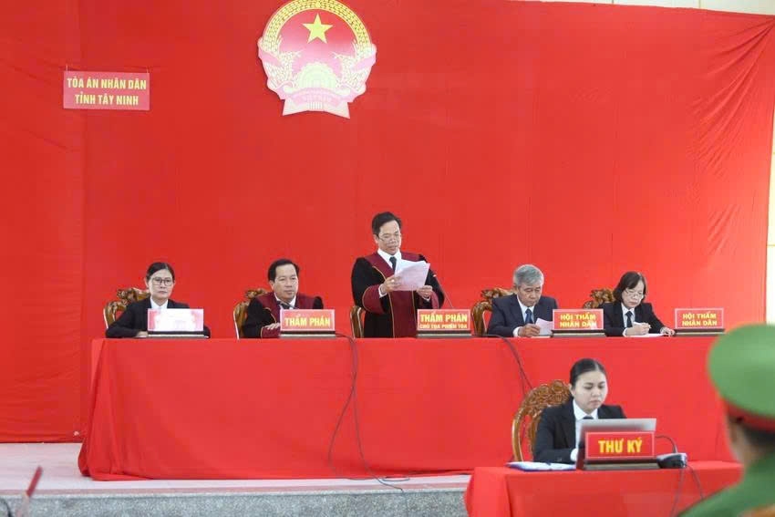 Chủ tọa phiên tòa tuyên án tử hình đối với bị cáo Nguyễn Công Bằng. Ảnh: Huỳnh Du