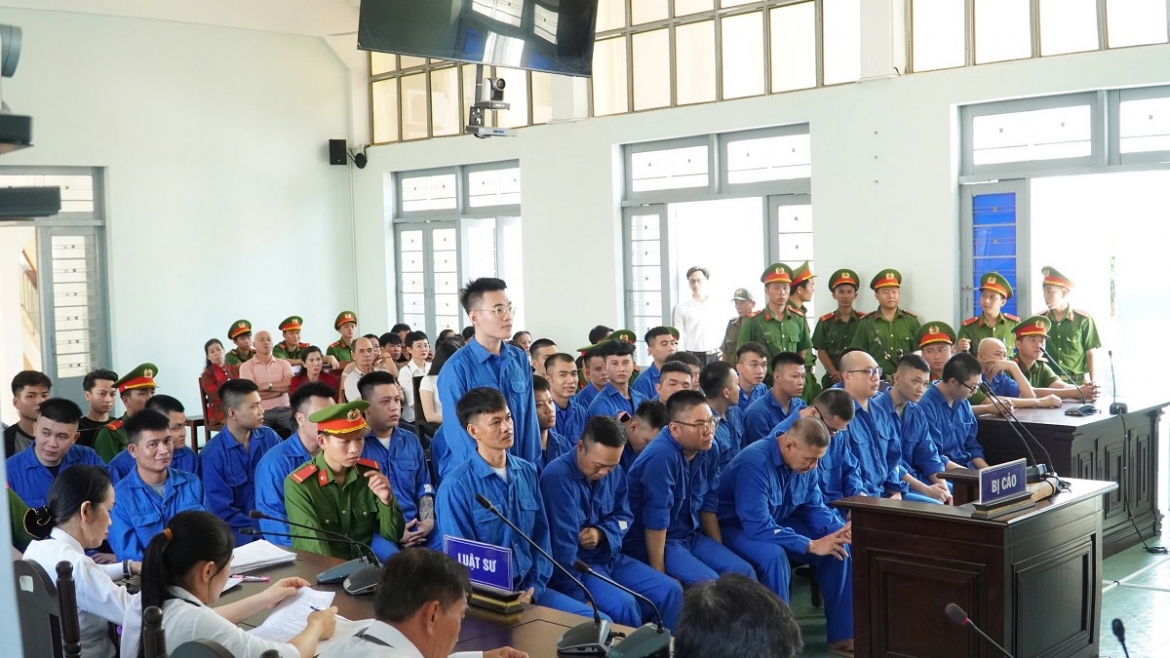 Các bị cáo tại phiên toà. Ảnh: B.H