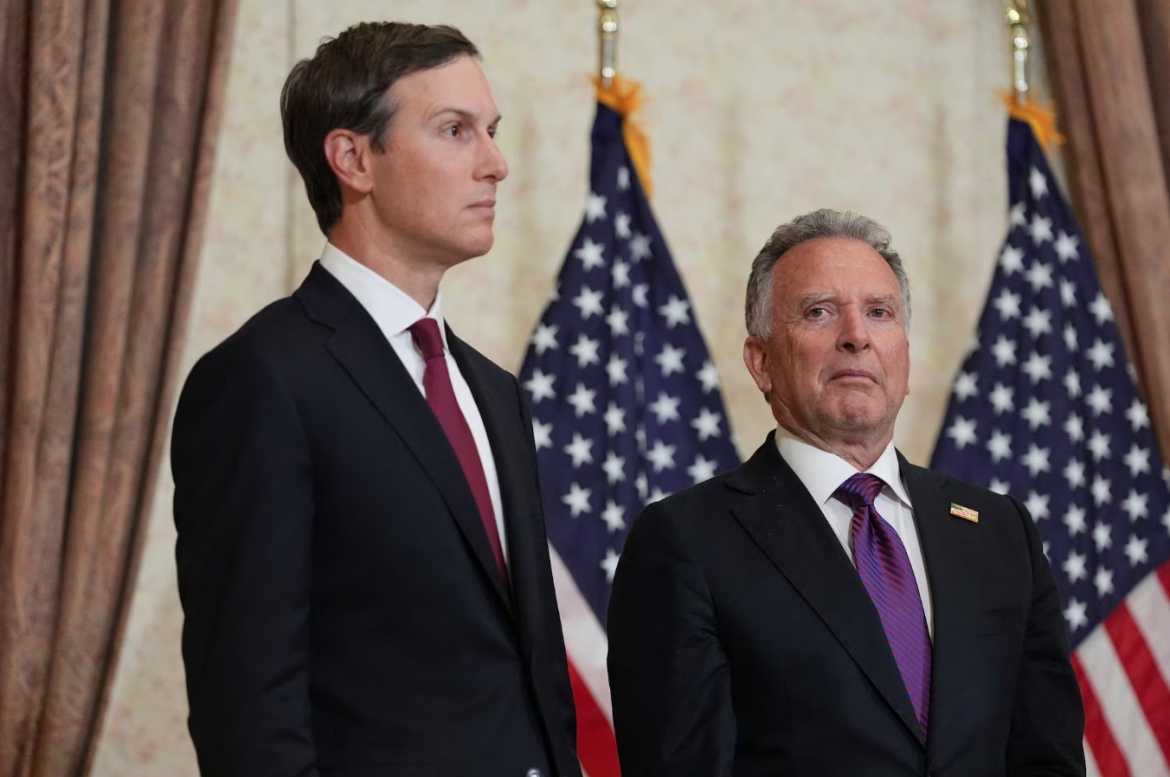 Ông Jared Kushner, con rể của Tổng thống Donald Trump và đặc phái viên Steve Witkoff (phải). Ảnh: Reuters