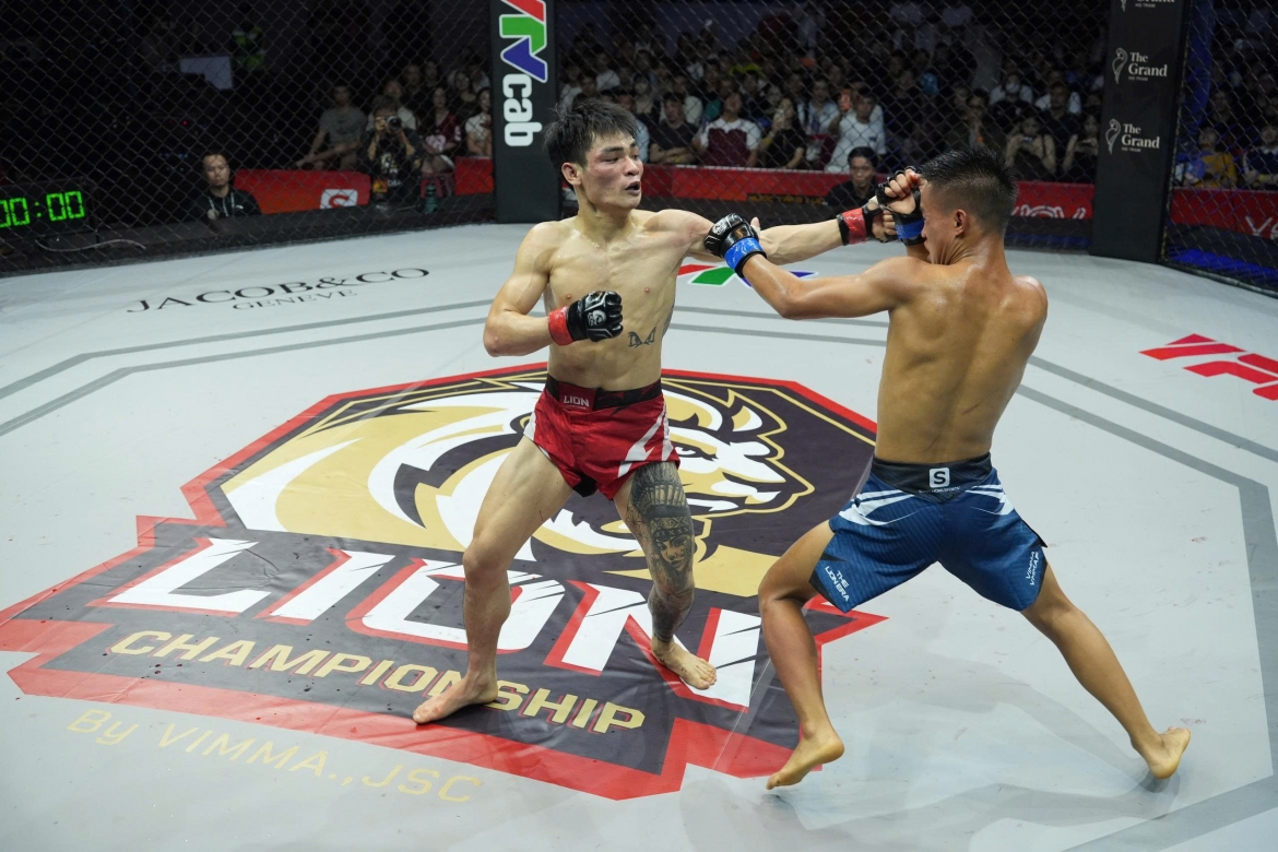 Nhờ khả năng đa dạng hoá các phương án tấn công ở hiệp cuối cùng, Nguyễn Thành Thoan giành chiến thắng tính điểm đồng thuận trước đối thủ. (Ảnh: BTC). 