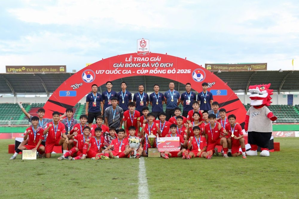 Đội PVF đăng quang chức vô địch. 