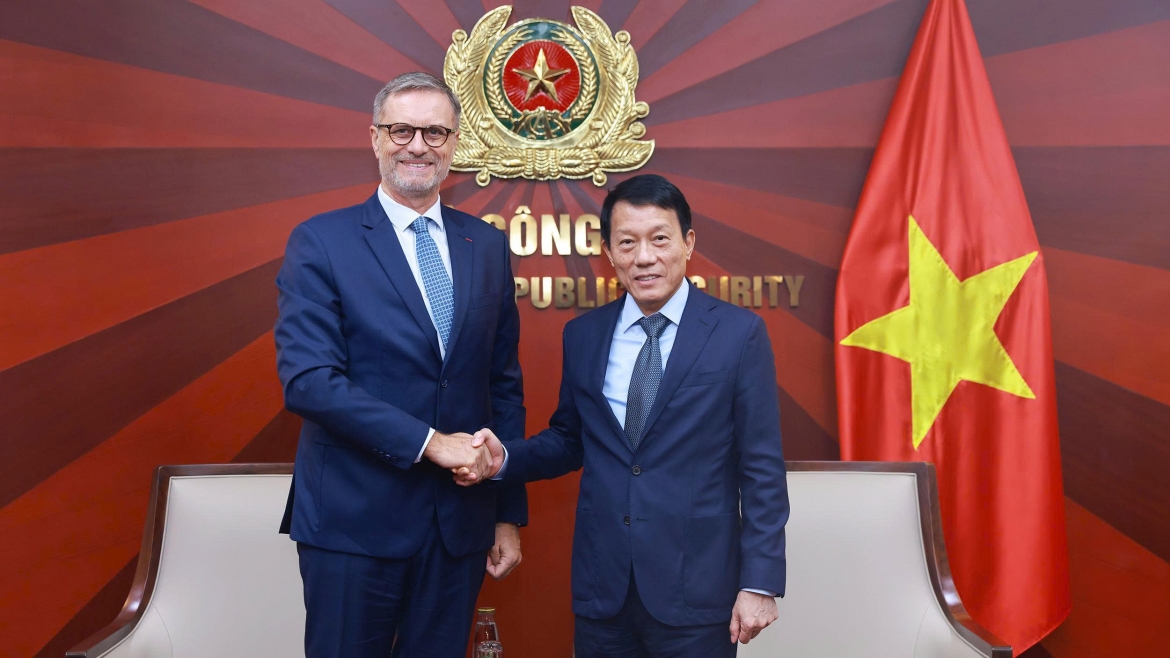 Bộ trưởng Bộ Công an Lương Tam Quang tiếp Đại sứ Cộng hòa Pháp tại Việt Nam