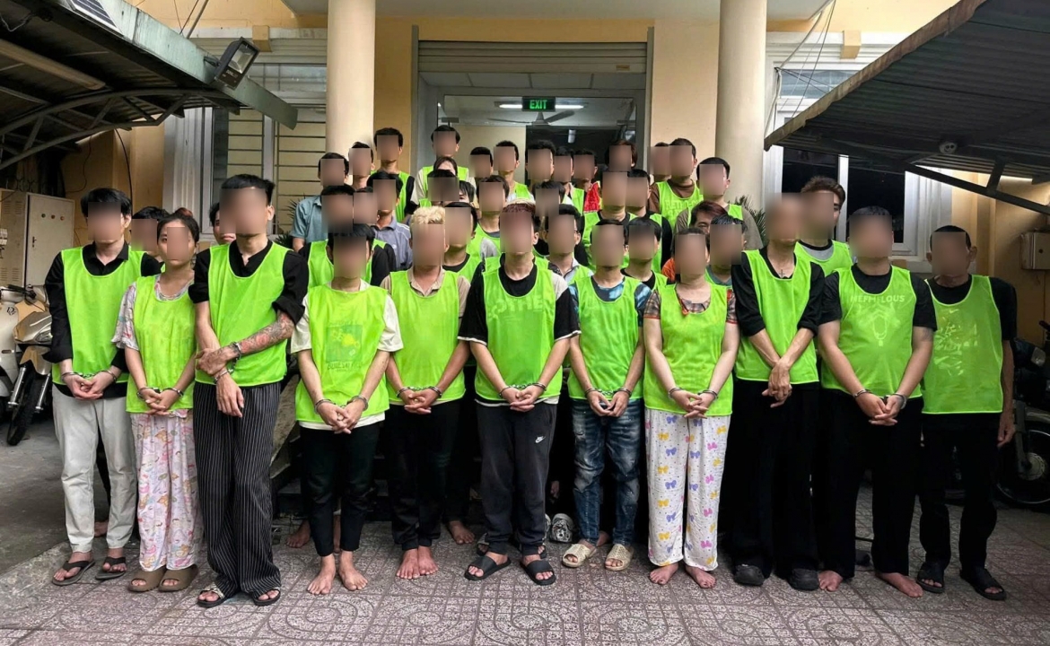 Công an phường Chánh Hưng bắt hàng chục bị can mua bán, tàng trữ và sử dụng ma túy