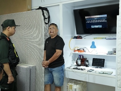 Các đối tượng hoạt động cờ bạc bị Công an thành phố Cần Thơ bắt giữ. Ảnh: Công an thành phố Cần Thơ.
