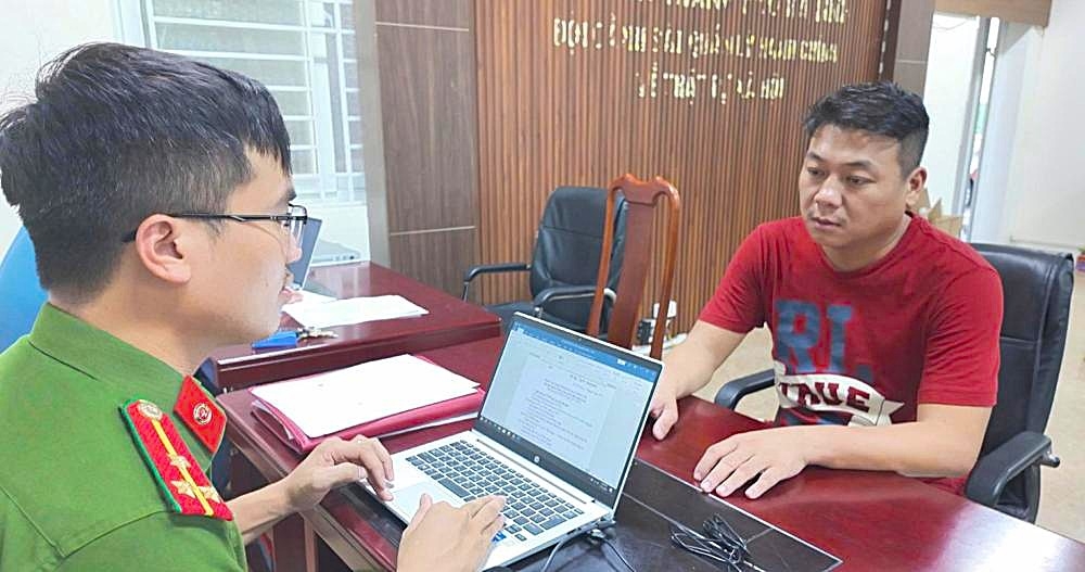Đối tượng cầm đầu Châu Chí Phước tại Cơ quan CSĐT. (Ảnh: Công an Hà Tĩnh).