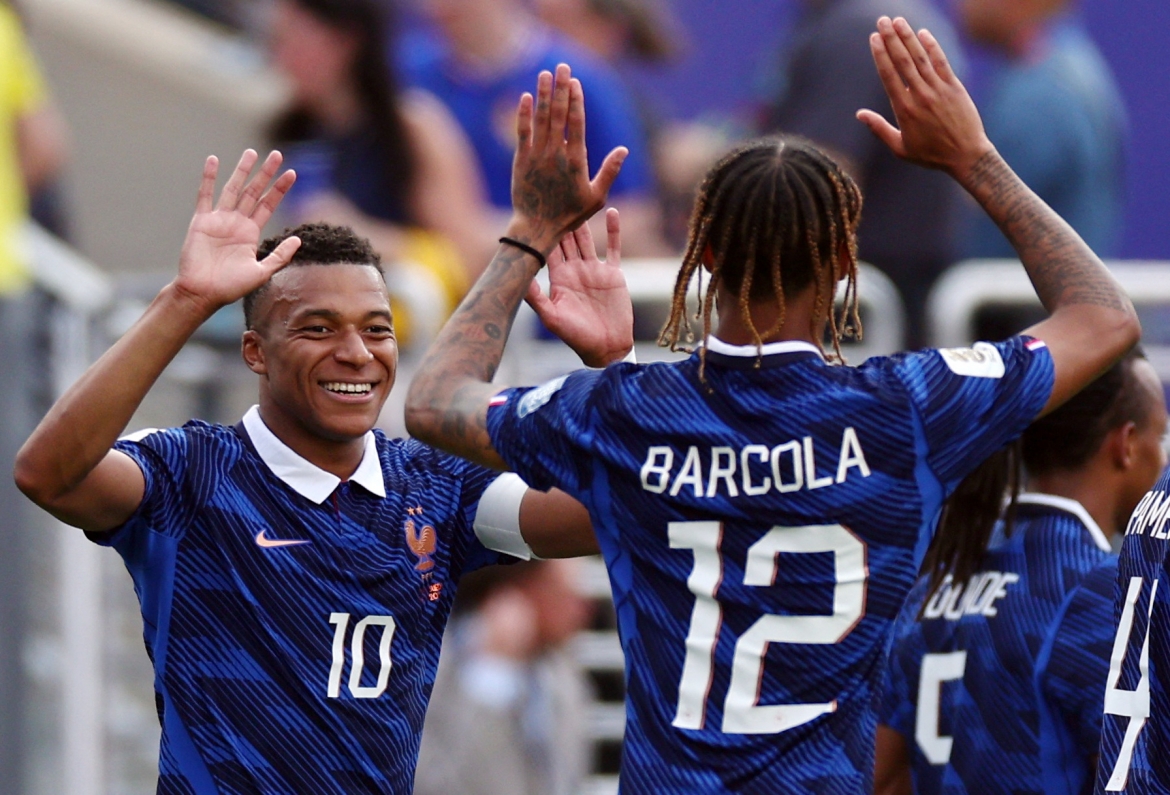 Mbappe và Barcola là những người ghi bàn giúp Pháp vượt qua Thụy Điển ở vòng 32 đội World Cup 2026. (Ảnh: Reuters)