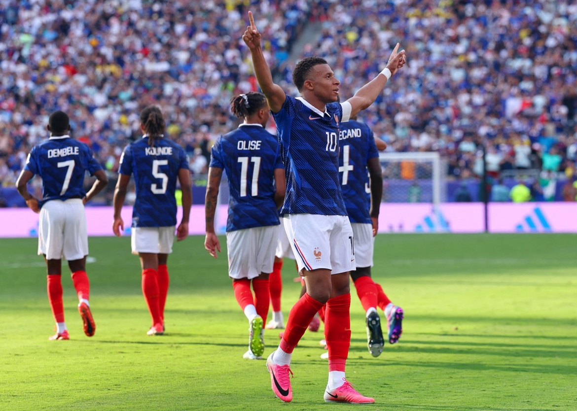 Mbappe ấn định chiến thắng 3-0 cho Pháp ở phút 74. (Ảnh: Reuters)