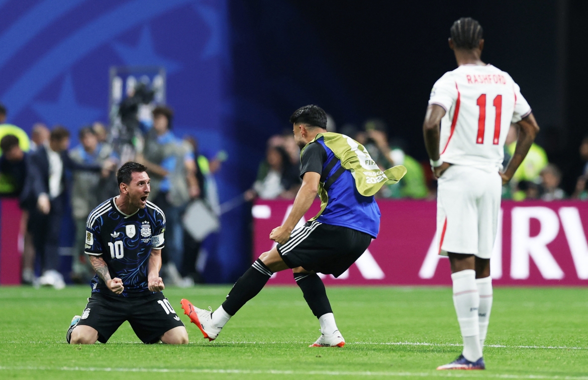 Anh ngậm ngùi nhìn Argentina vào chung kết World Cup 2026. (Ảnh: Reuters)