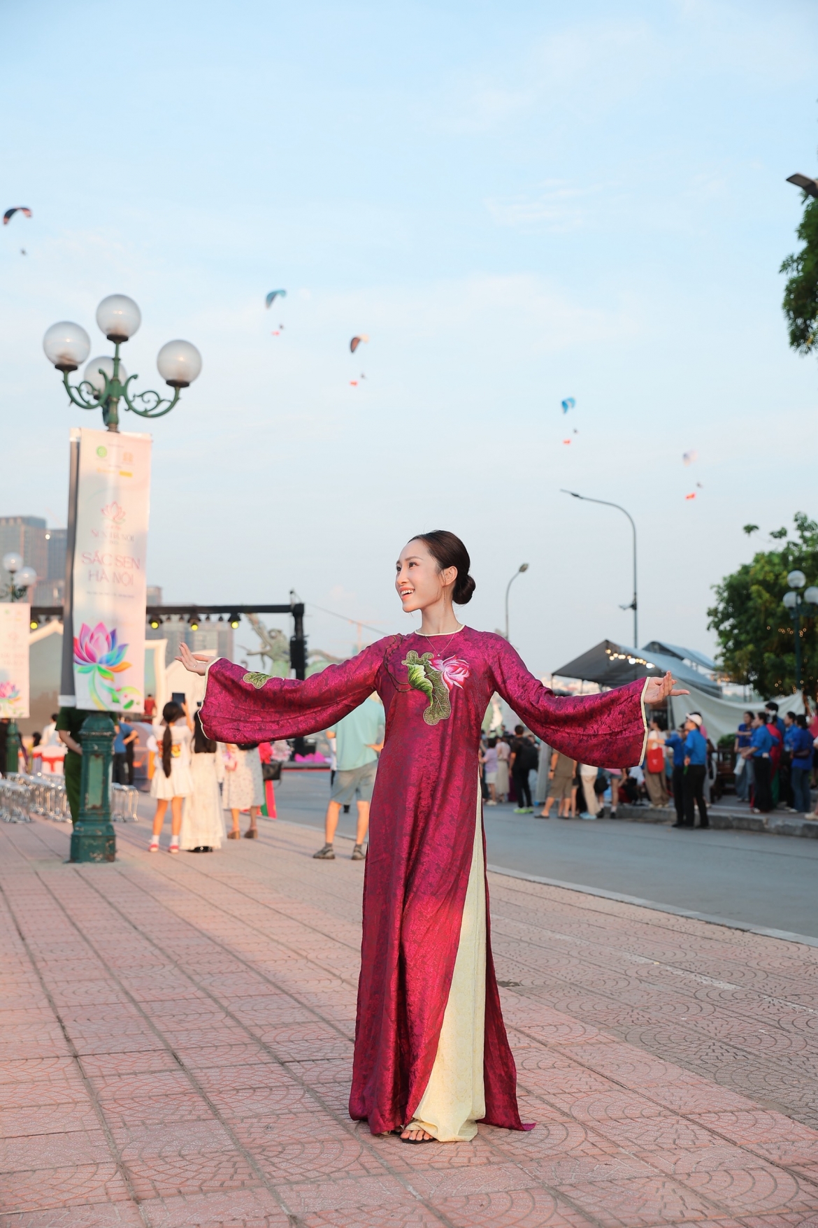 MC Ngân Hà trở lại với vai trò mới sau khi sinh con