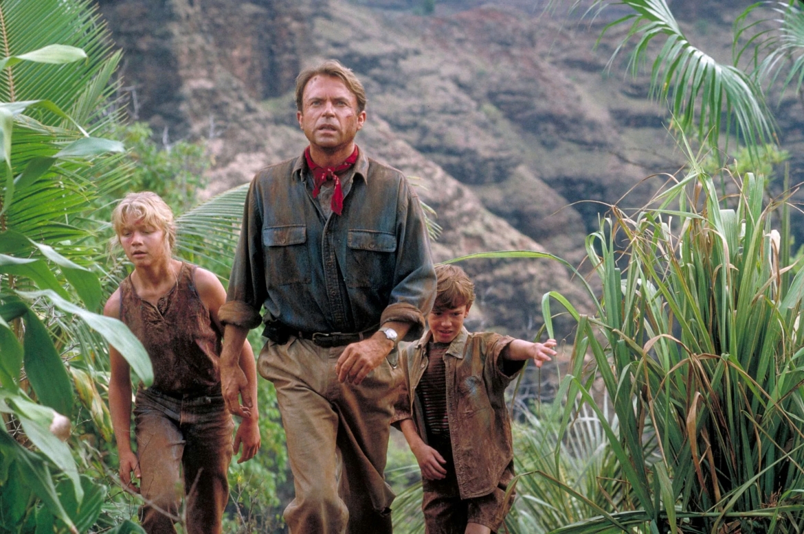 Nam diễn viên Sam Neill từng tham gia ba phần phim thuộc thương hiệu "Công viên kỷ Jura" và "Jurassic World".