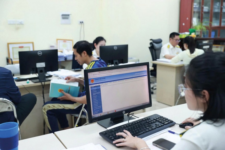 Khi đăng ký dùng hóa đơn điện tử, cơ quan thuế sẽ kiểm tra xác minh sinh trắc học của người đại diện pháp luật với cơ sở quốc gia dân cư. (Ảnh: MOF)