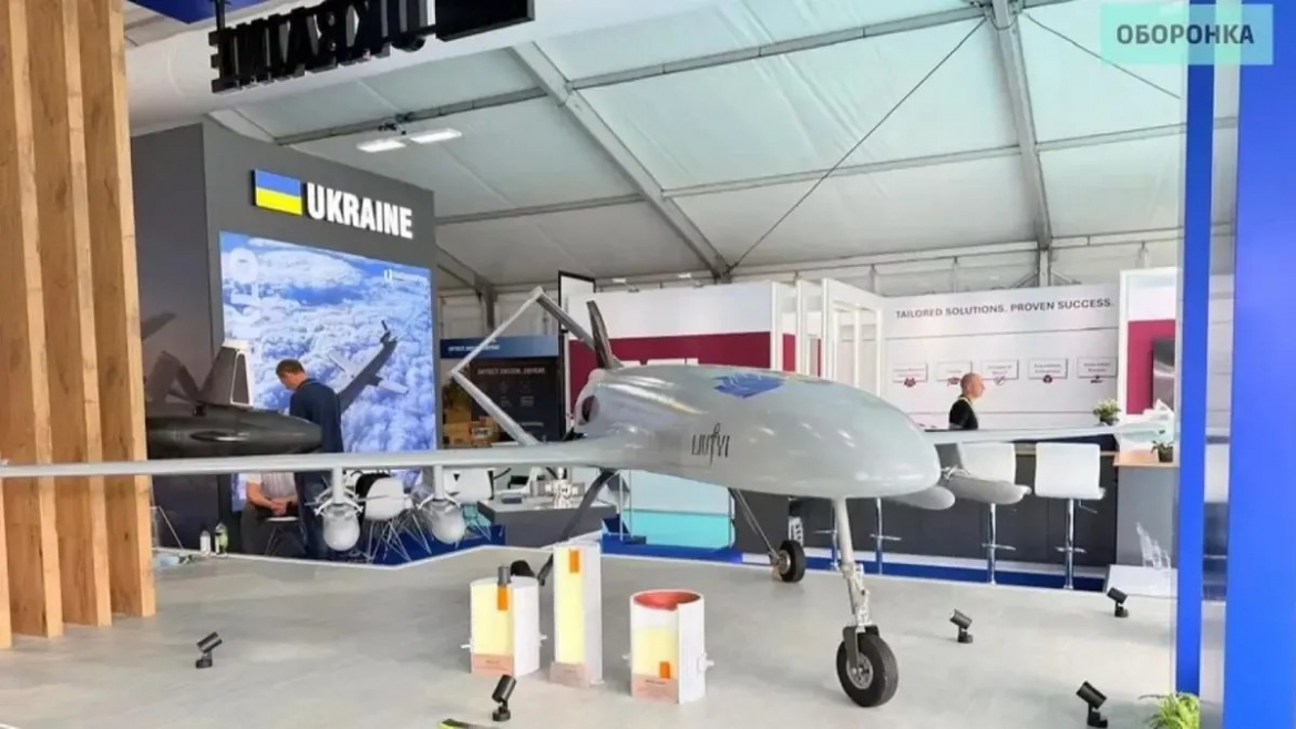 Phiên bản cải tiến của UAV tấn công tầm xa An-196 Liutyi được Ukraine trưng bày tại Triển lãm Hàng không Farnborough. (Ảnh: Aeronaut)