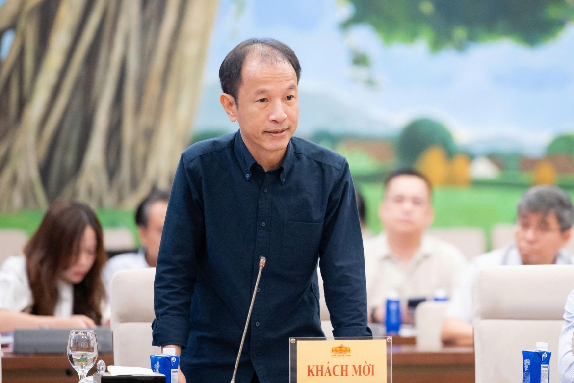 Ông Hoàng Thúc Hào - Phó Chủ tịch Hội Kiến trúc sư Việt Nam tại phiên họp