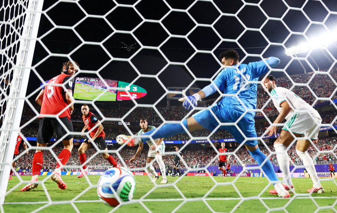 Bàn thắng của Kalajdzic đưa Áo từ chỗ bị loại tới vượt qua vòng bảng World Cup 2026. (Ảnh: Reuters)