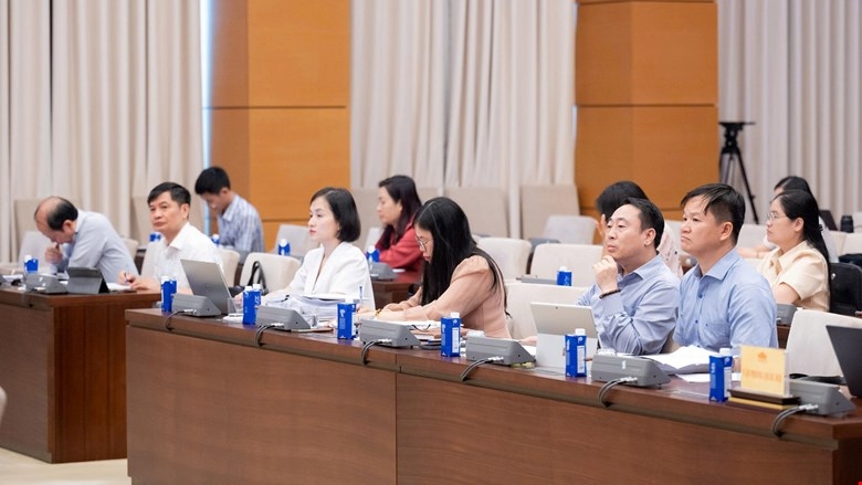 Các đại biểu tham dự Phiên họp.