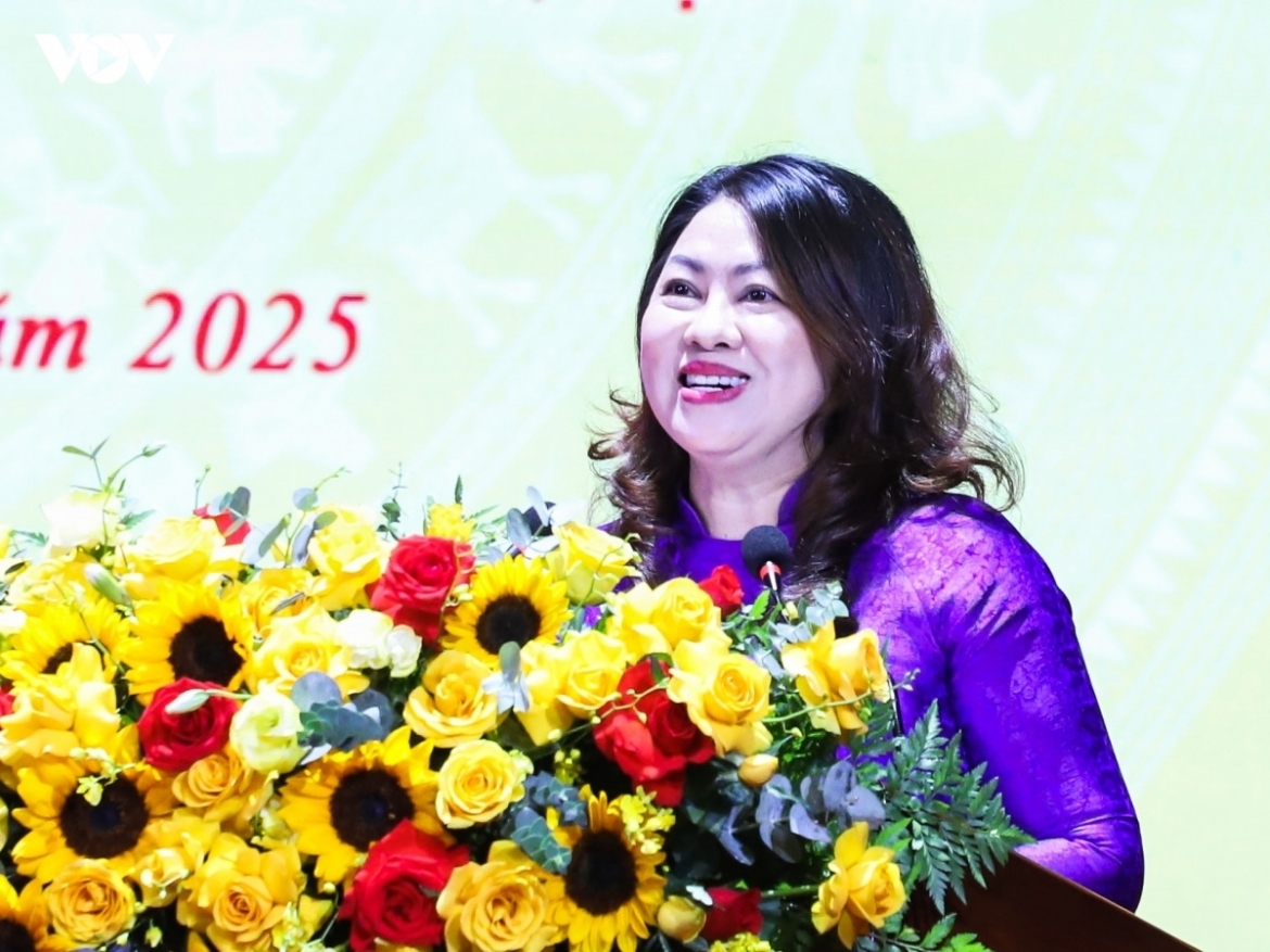 Bà Nguyễn Thị Thu Lan, Ủy viên Ban Thường vụ Thành ủy, Phó Chủ tịch 
Thường trực Ủy ban MTTQ Việt Nam TP Đà Nẵng