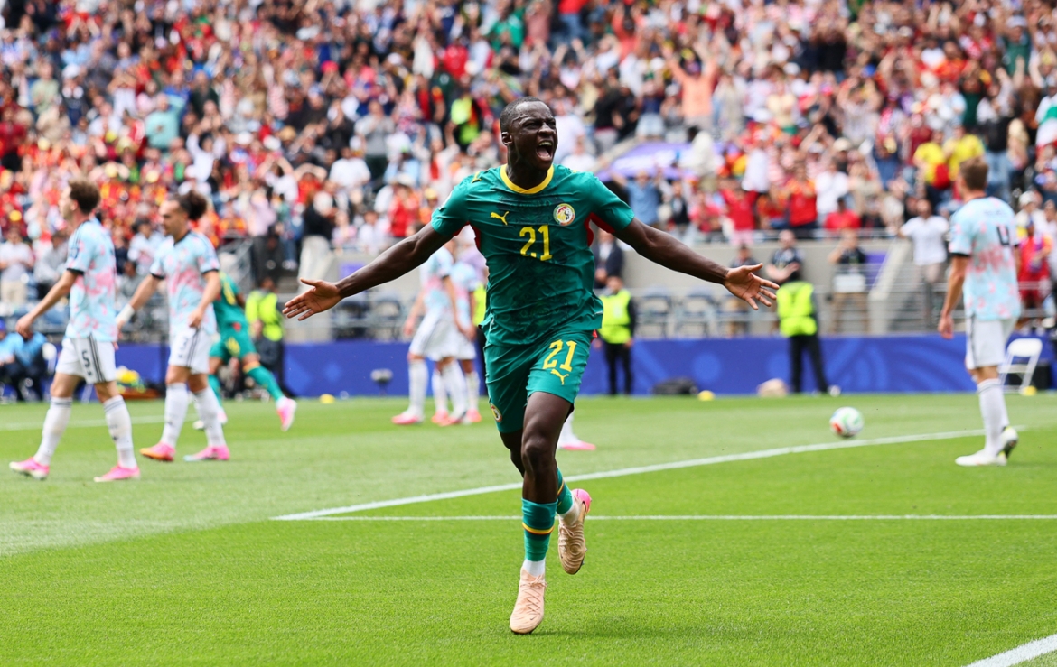 Habib Diarra ghi bàn mở tỉ số (Ảnh: Reuters)