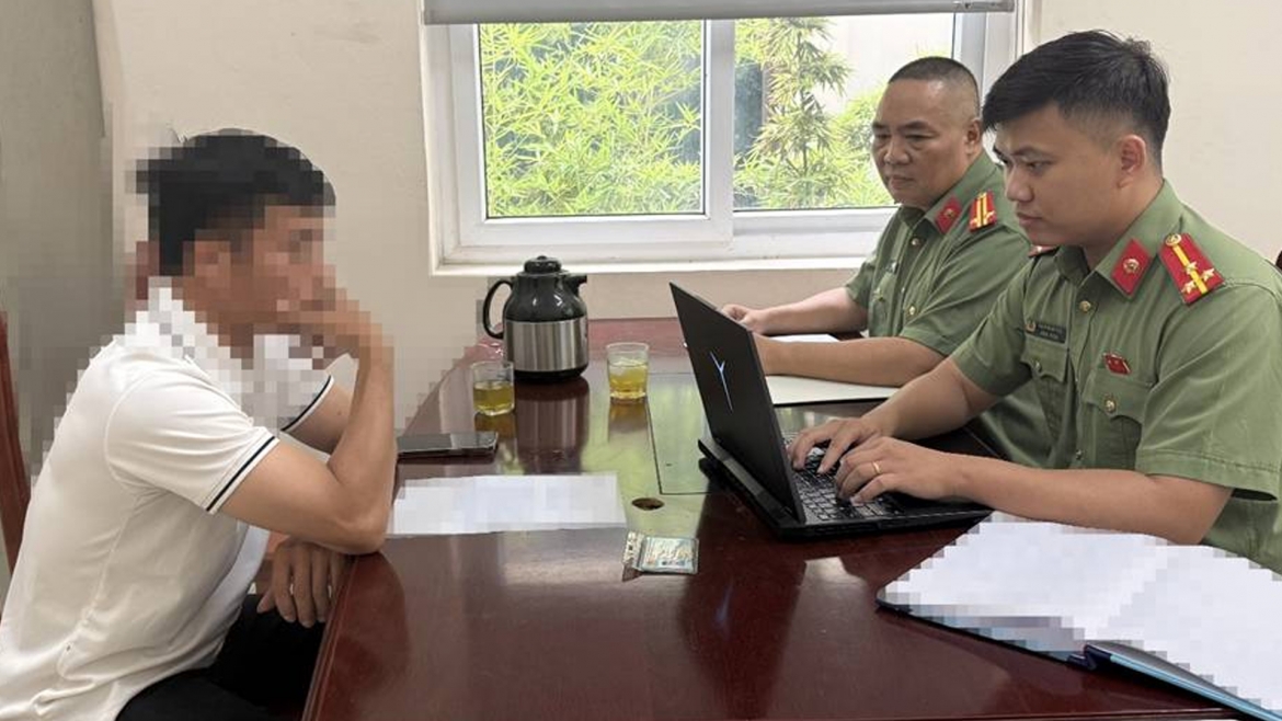 Anh N.V.N tại cơ quan Công an
