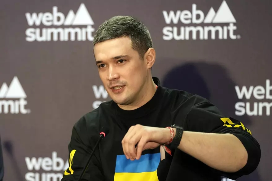 Bộ trưởng Quốc phòng Ukraine Mykhailo Fedorov rời nhiệm sở sau khoảng 6 tháng đảm nhiệm chức vụ. Ảnh: AP