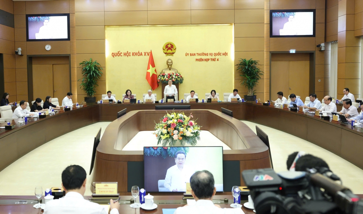 Phiên họp thứ 4 của Ủy ban Thường vụ Quốc hội khóa XVI