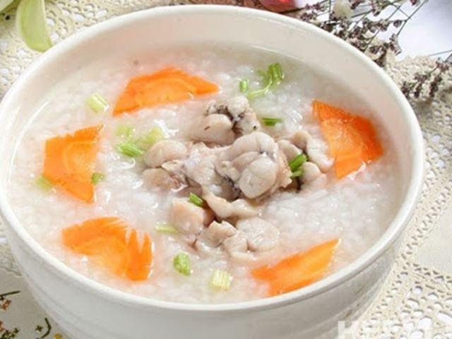 Cháo cá chép là món ăn giàu dinh dưỡng, được nhiều người lựa chọn để bồi bổ sức khỏe