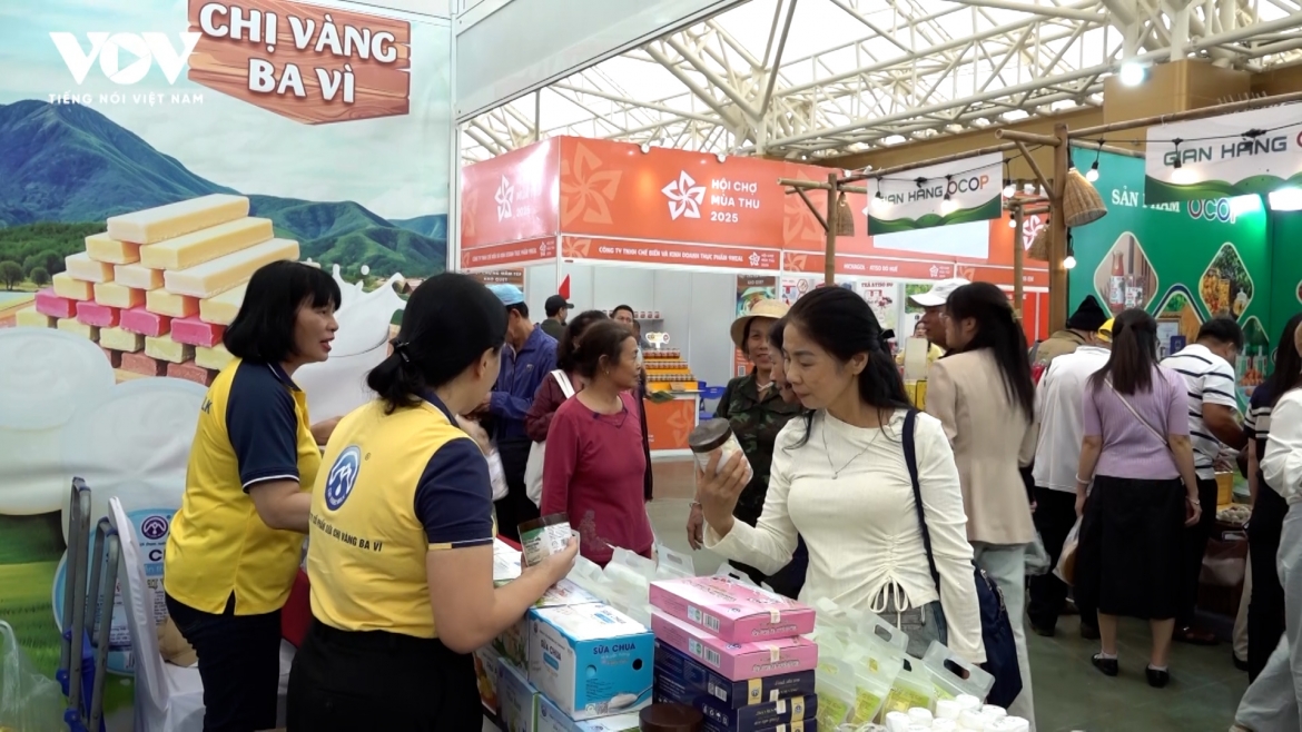Để hộ kinh doanh sẵn sàng chuyển đổi lên doanh nghiệp, chính sách phải làm cho hộ kinh doanh thấy
chuyển đổi là cơ hội phát triển, không phải là gánh nặng hành chính
