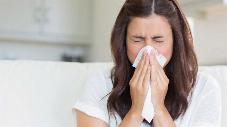Nghẹt mũi khiến việc hít thở trở nên khó khăn, gây mệt mỏi và ảnh hưởng đến chất lượng cuộc sống