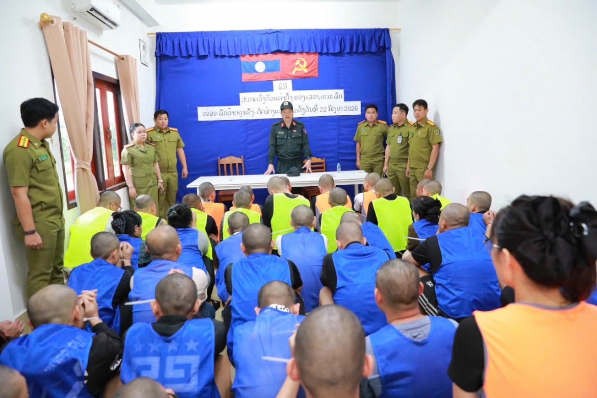 Lực lượng chức năng triệt phá đường dây lừa đảo xuyên quốc gia có trụ sở chính tại Lào. (Ảnh: Công an cung cấp)