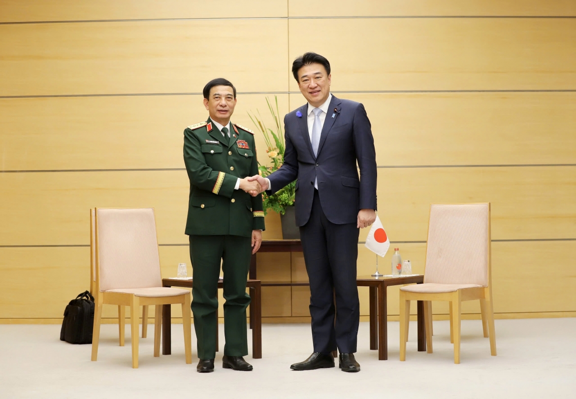Đại tướng Phan Văn Giang và Ngài Kihara Minoru tại buổi tiếp.