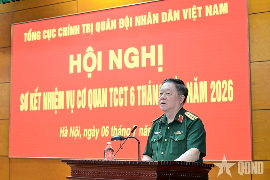 Đại tướng Nguyễn Trọng Nghĩa phát biểu tại hội nghị. Ảnh: QĐND
