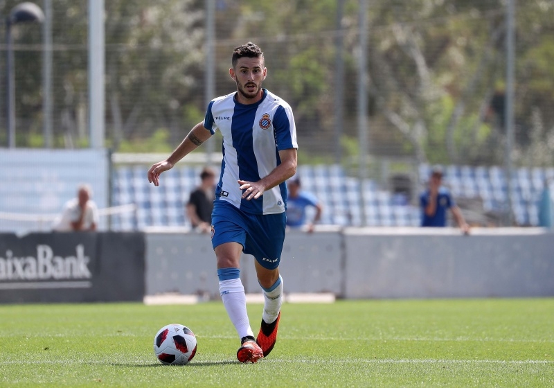 Damia Sabater thi đấu trong màu áo Espanyol B. (Ảnh: Espanyol FC)