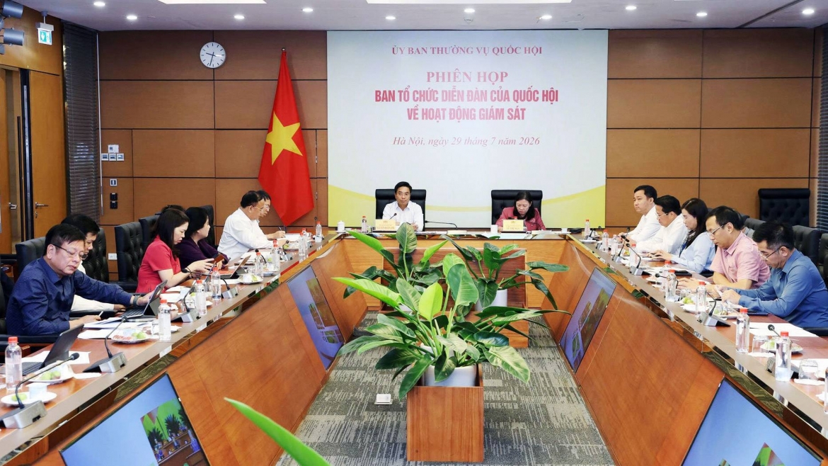 Phó Chủ tịch Quốc hội, Thượng tướng Nguyễn Doãn Anh chủ trì Phiên họp Ban Tổ chức Diễn đàn của Quốc hội về hoạt động giám sát vào trưa 29/7. Ảnh: Đại biểu Nhân dân