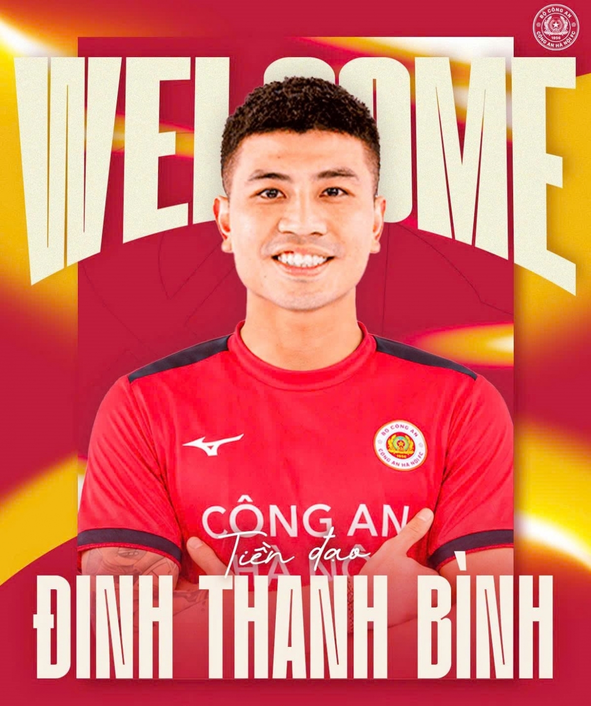 Tiền đạo Đinh Thanh Bình chính thức cập bến CLB CAHN. (Ảnh: CLB CAHN)