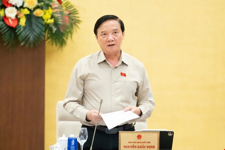 Phó Chủ tịch Quốc hội Nguyễn Khắc Định phát biểu tại phiên họp. Ảnh: Quốc hội