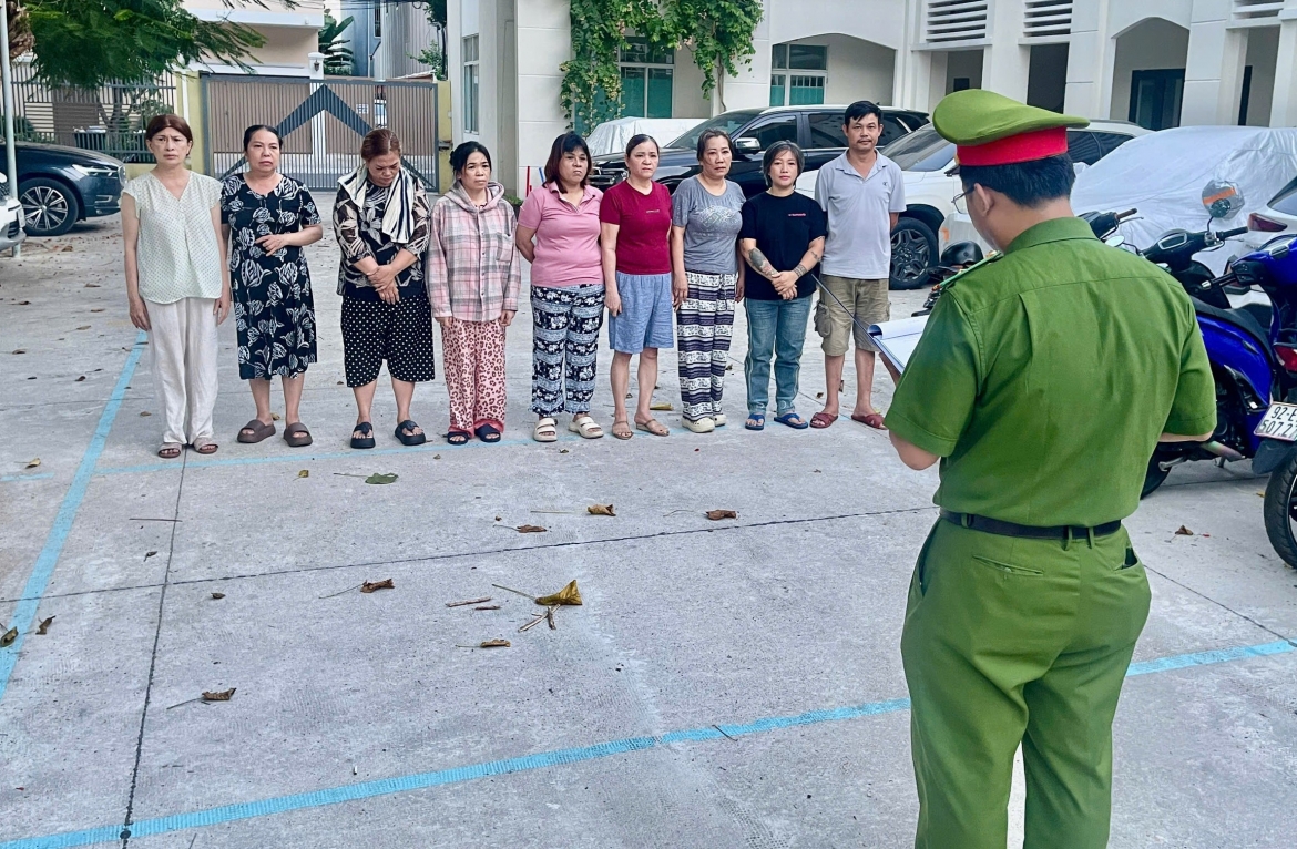 9 đối tượng bị khởi tố trong đường dây