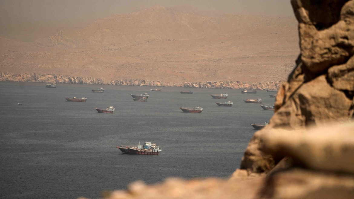 Eo biển Hormuz đang trở thành điểm yếu khiến Mỹ không dễ tìm được lối thoát cho khủng hoảng Trung Đông (Ảnh: Reuters)