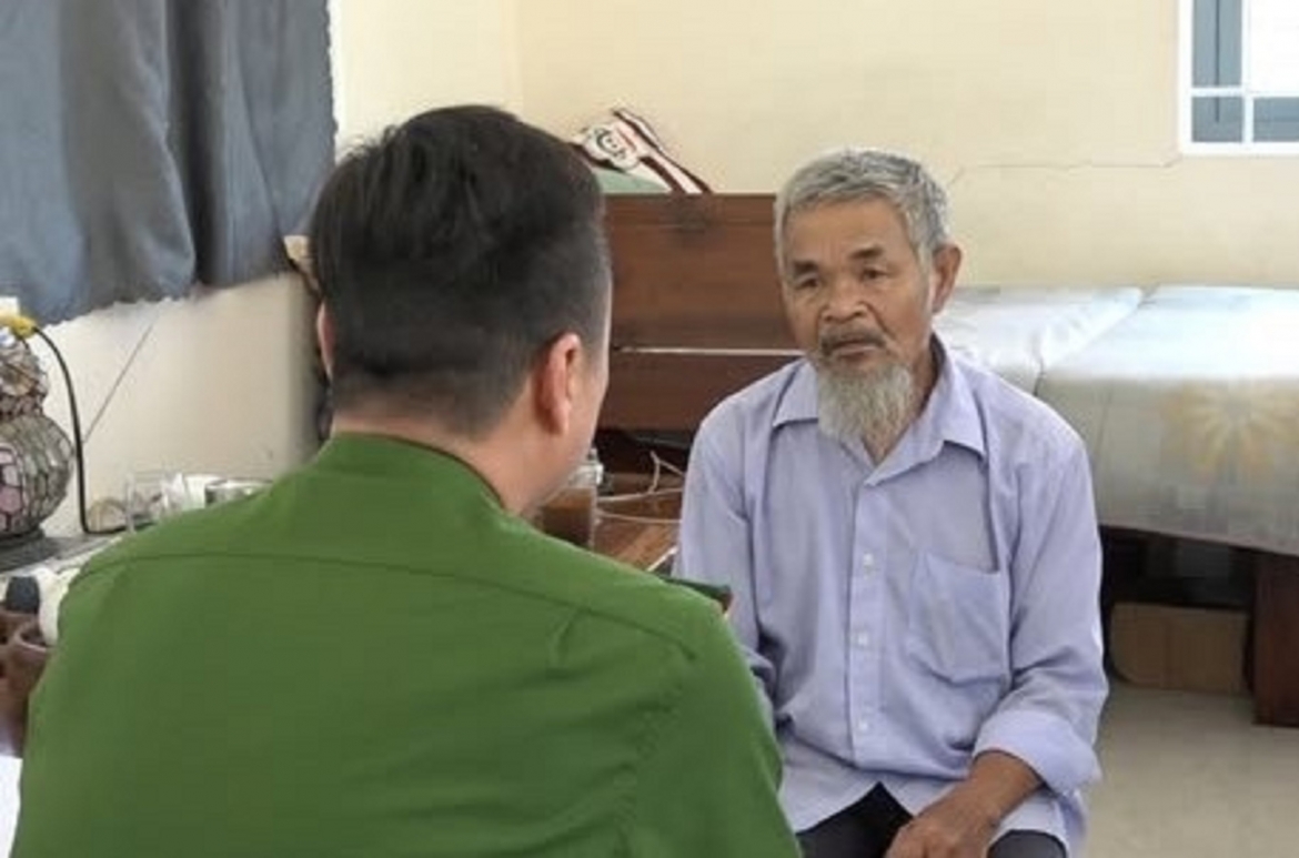 Nghi phạm Lê Thành Phong, sinh năm 1961 tại cơ quan Công an. Ảnh: Công an Khánh Hòa