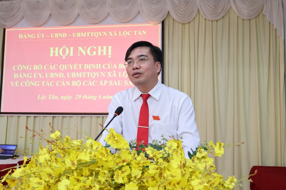Ông Hoàng Mạnh Thường, Bí thư Đảng ủy xã Lộc Tấn.