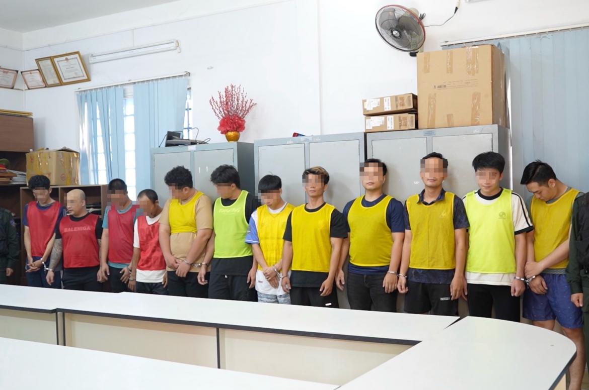 12 bị can liên quan 2 đường dây cá độ bóng đá có quy mô hoạt động đặc biệt lớn vừa bị khởi tố. (Ảnh: CACC)
