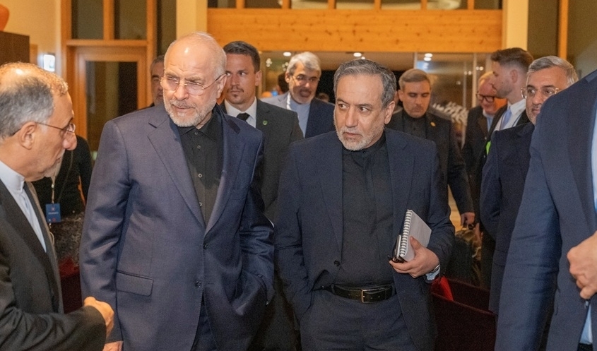 Chủ tịch Quốc hội Iran Mohammad Bagher Ghalibaf và Bộ trưởng Ngoại giao Seyyed Abbas Araghchi tham dự cuộc đàm phán cấp cao với Mỹ tại Thụy Sĩ. Ảnh: Reuters